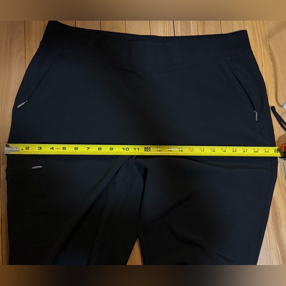 NWT Chico's traveler Black Jogger travel Pants size 3R (US 16) - Picture 7 of 7